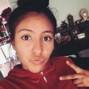 Meet your Posher, Dalia