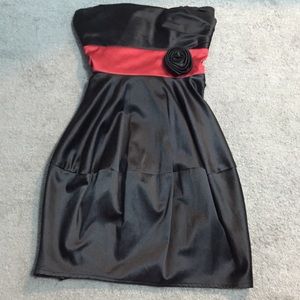 Strapless Sweetheart Formal Dress