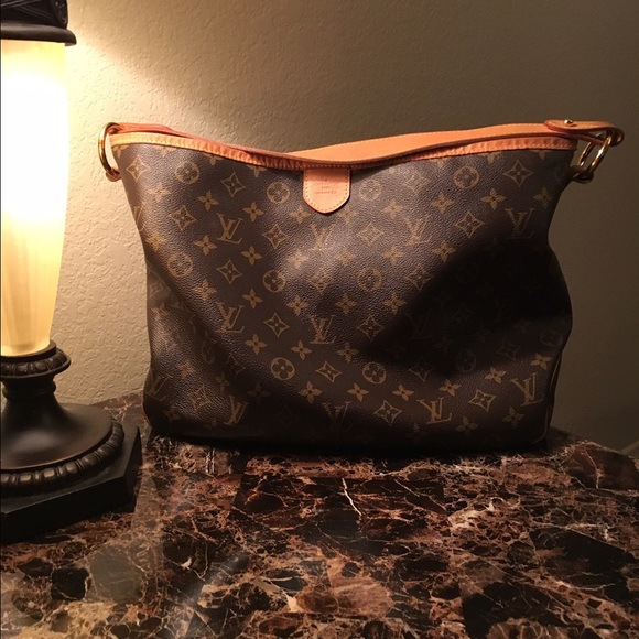 💯 Authentic Louis Vuitton PM delightful