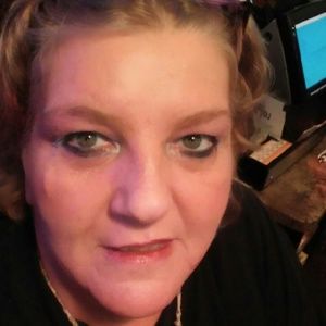 Meet your Posher, Debra