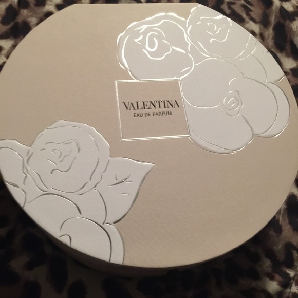 Valentino Parfums body lotion
