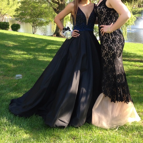 Sherri Hill 32336 black ballgown