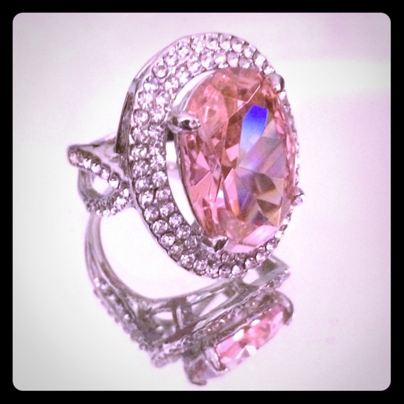 Silver tone cocktail ring with pink crystal. - Picture 3 of 4