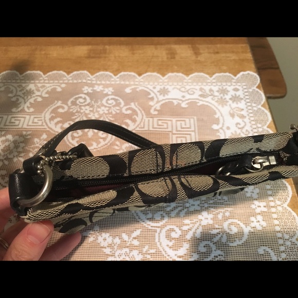 Coach wristlet❤️❤️❤️ - Picture 3 of 3