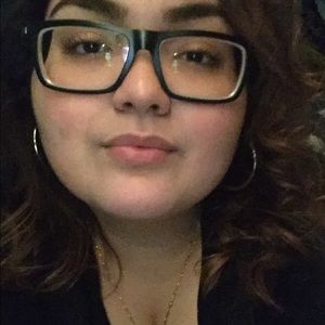 Meet your Posher, Monica