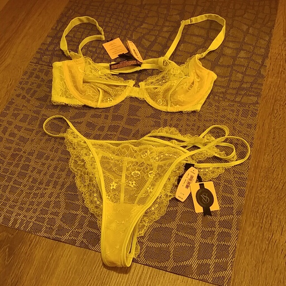 Two piece lingerie set