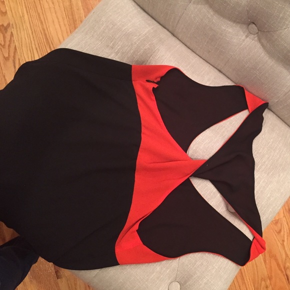 Black and Red tank top - Picture 2 of 3