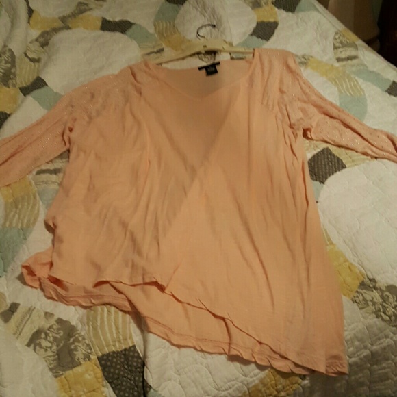 Top - Picture 1 of 1