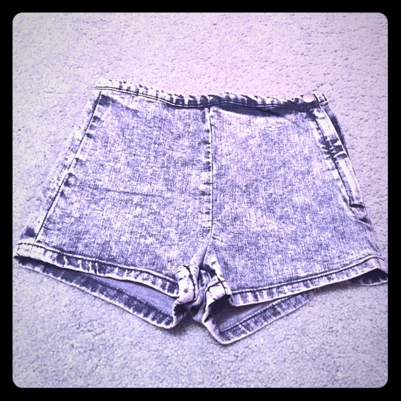 Forever 21 dark washed high waisted shorts