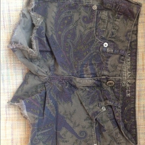 Patterned shorts - Picture 2 of 3