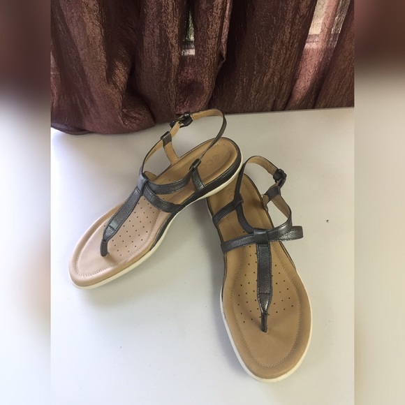 ecco flash t strap sandal metallic