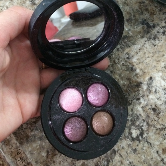Mac eye shadow