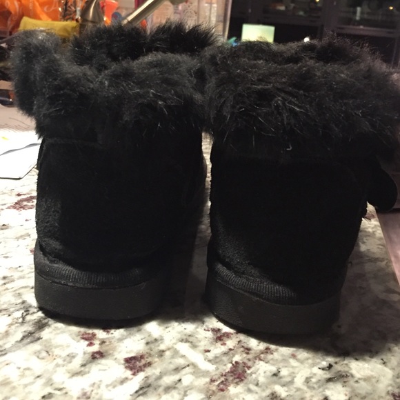 Ankle snow boots with fluffy edges! - Picture 4 of 4