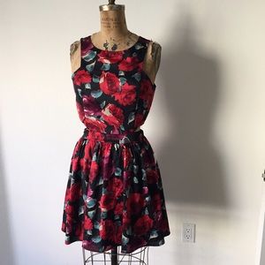 Romeo & Juliet Rose dress with side slits