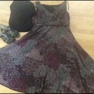 Sleeveless paisley summer dress.