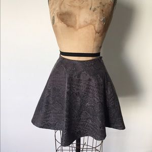 Guess gray snake print circle skirt