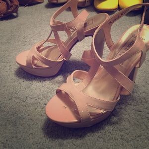 Nude heels !!!!