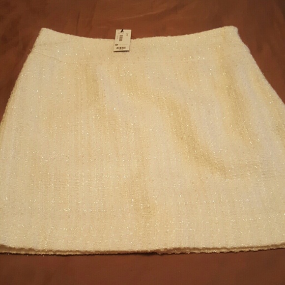 Limited ivory tweed skirt