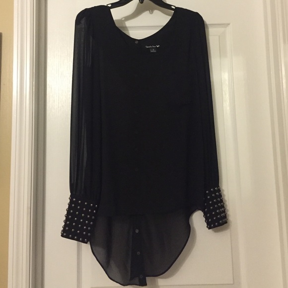 High-low edgy black top