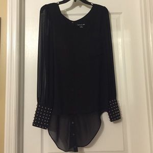 High-low edgy black top