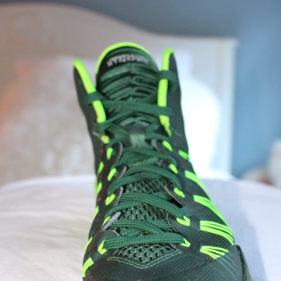 Nike Hyperdunk - Picture 3 of 3