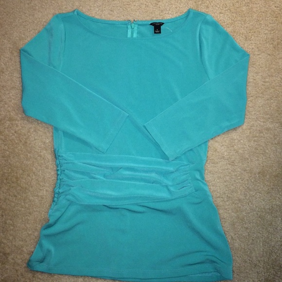 Ann Taylor NWOT 3/4 length sleeve top.