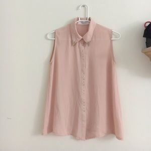 Sleeveless embellished collar shirt