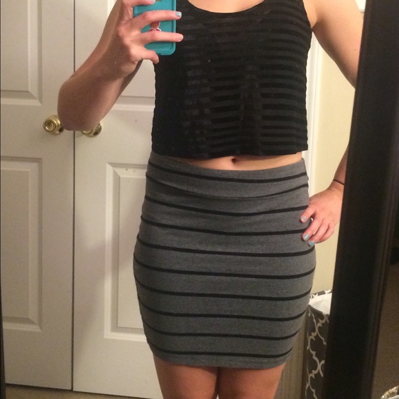Black and gray pencil skirt