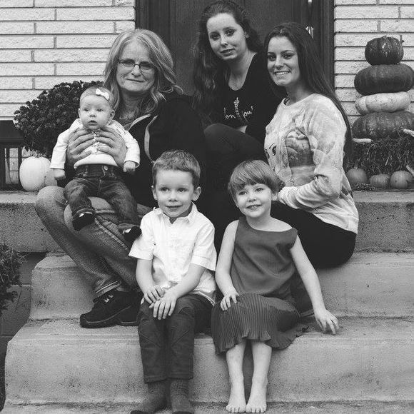 Meet your Posher, Carolyn - Picture 1 of 1