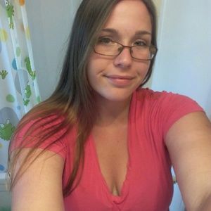 Meet your Posher, Alisa