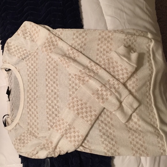 white and gold striped sweater
