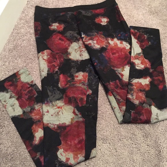 Zara Pants - Floral printed leggings