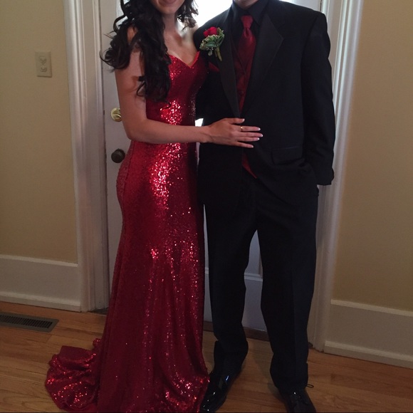 Gorgeous red prom dress