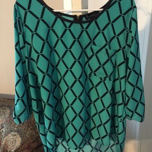Quarter sleeve top