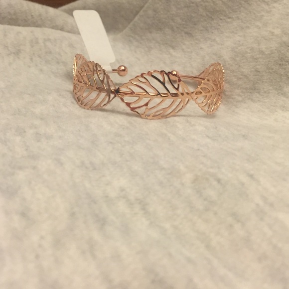 Leaf bracelet - Picture 2 of 2