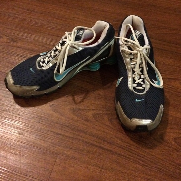 Nike Shox- almost perfect condition