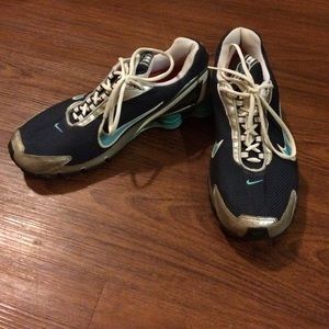 Nike Shox- almost perfect condition