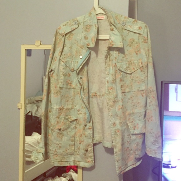 Floral field jacket- ideal for spring!