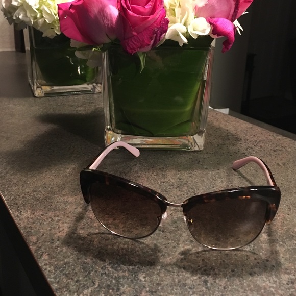 🚫sold🚫 Kate Spade sunglasses