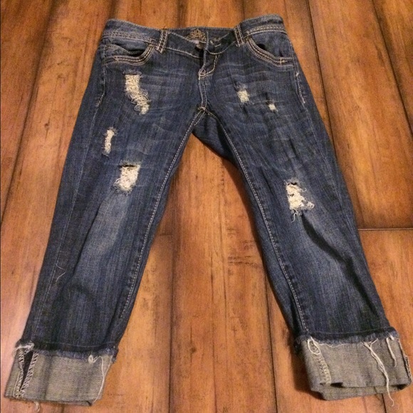 Almost Famous size 1 Capris