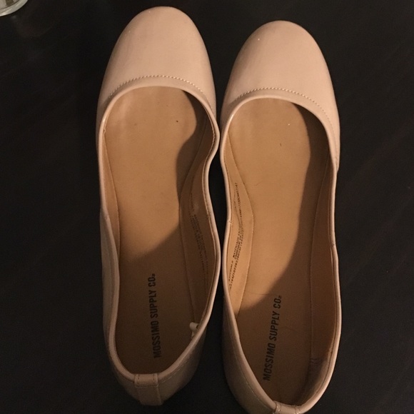 Nude flats