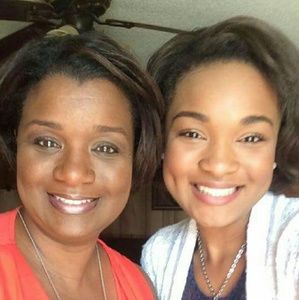 Meet your Posher, Cassandra