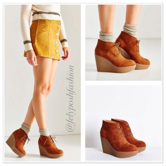 Urban Outfitters Shoes - Urban Outfitter Platform Lace-Up Suede Ankle Boot