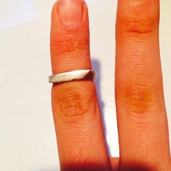 Edged Ring - Picture 2 of 2