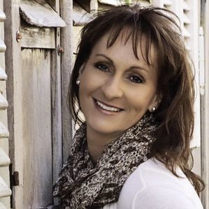 Meet your Posher, Sandra