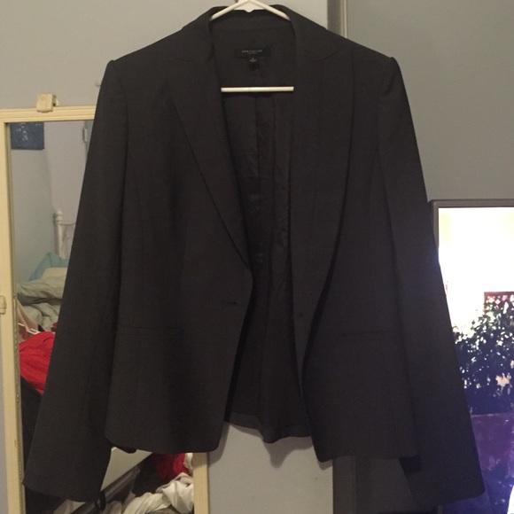 Ann Taylor blazer like new, fitted, sexy workwear - Picture 1 of 3
