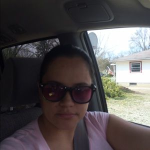 Meet your Posher, Betzy