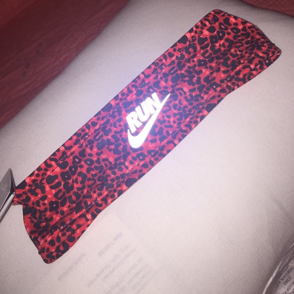 Nike headband