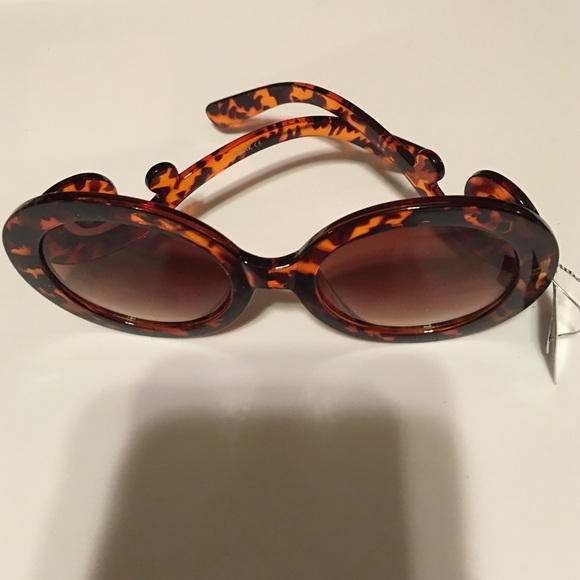Brown leopard shades