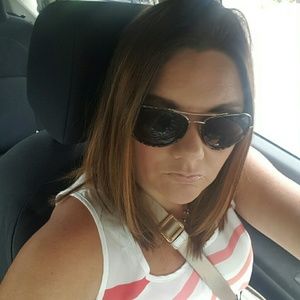 Meet your Posher, Allison